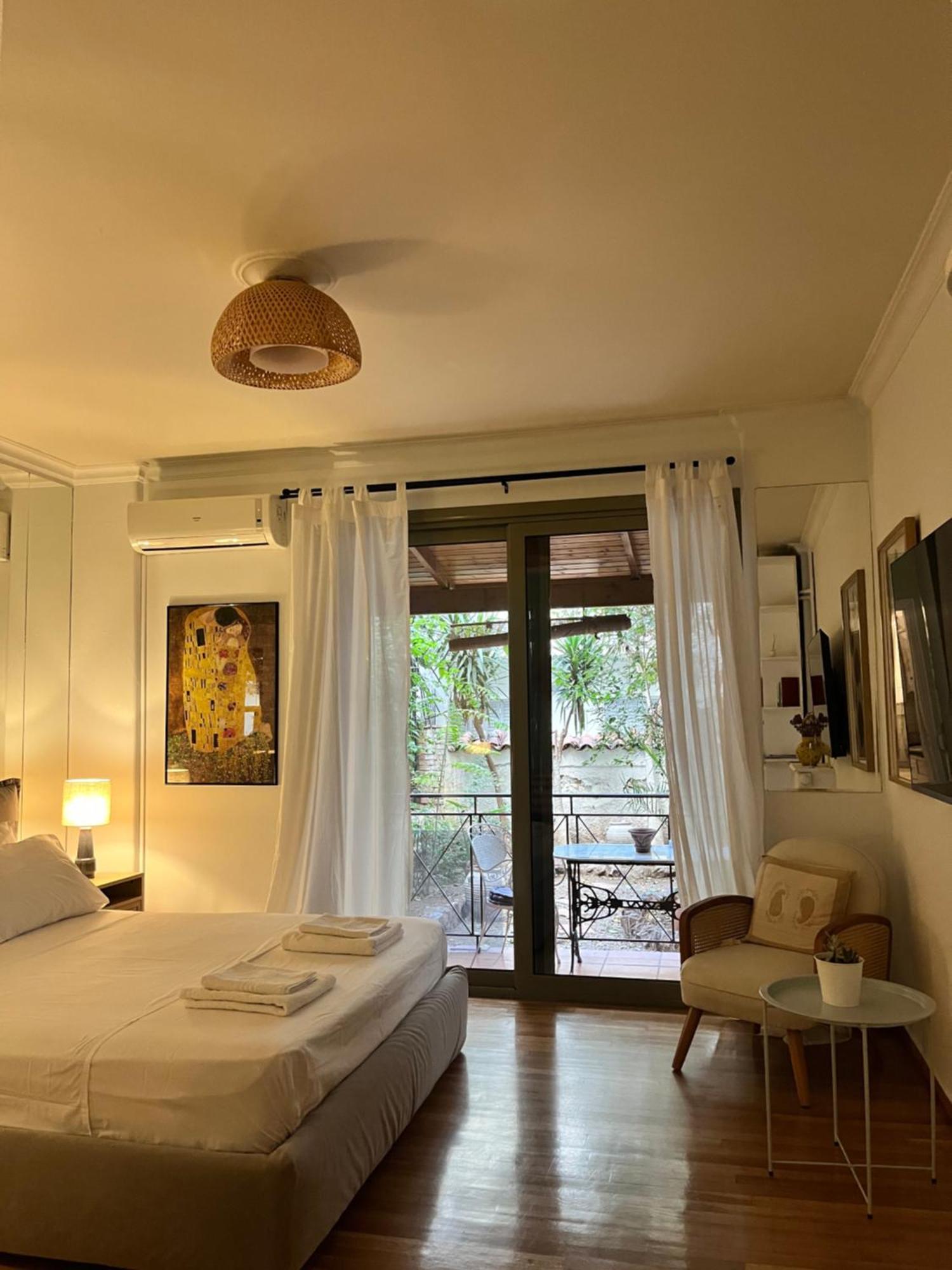 Quiet Apartment With Garden View In Kolonaki Atenas Exterior foto