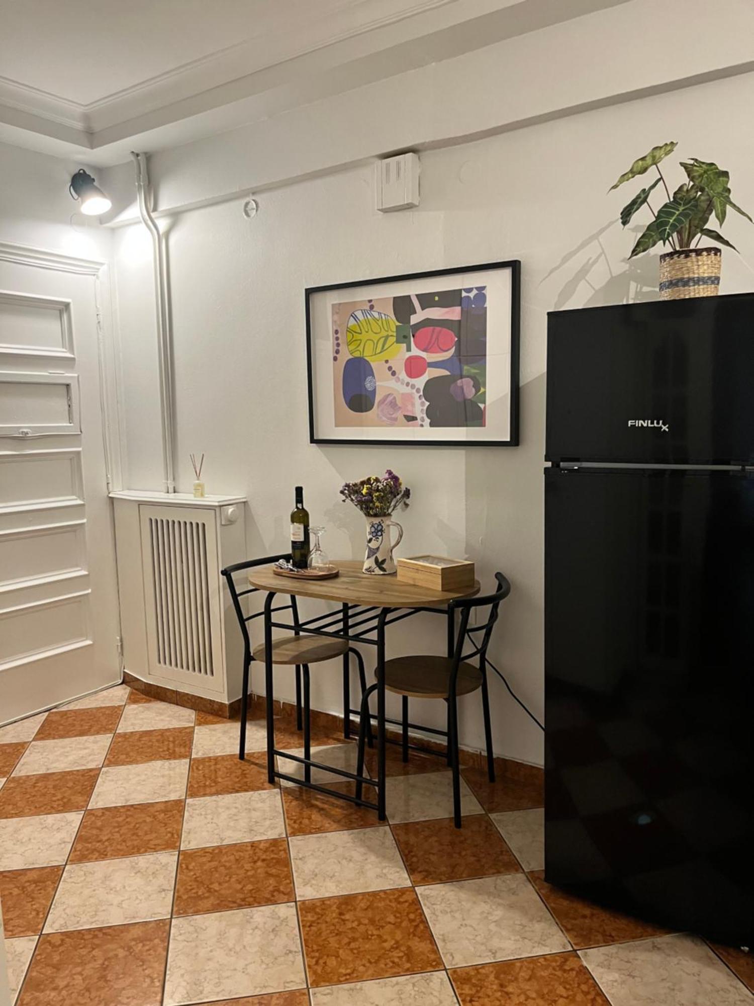Quiet Apartment With Garden View In Kolonaki Atenas Exterior foto
